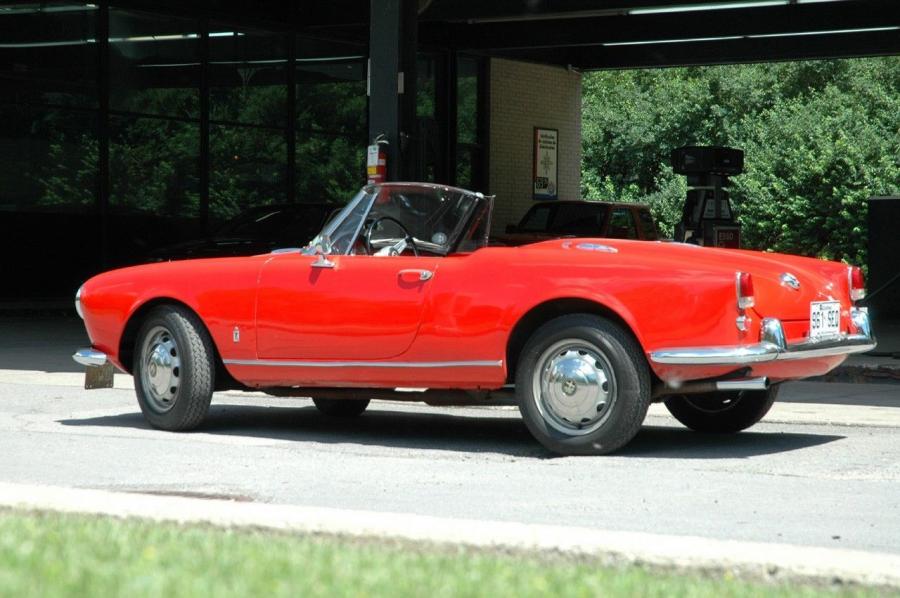  Alfa Romeo Giulietta Spider 1961 года  (фото 5 из 36)